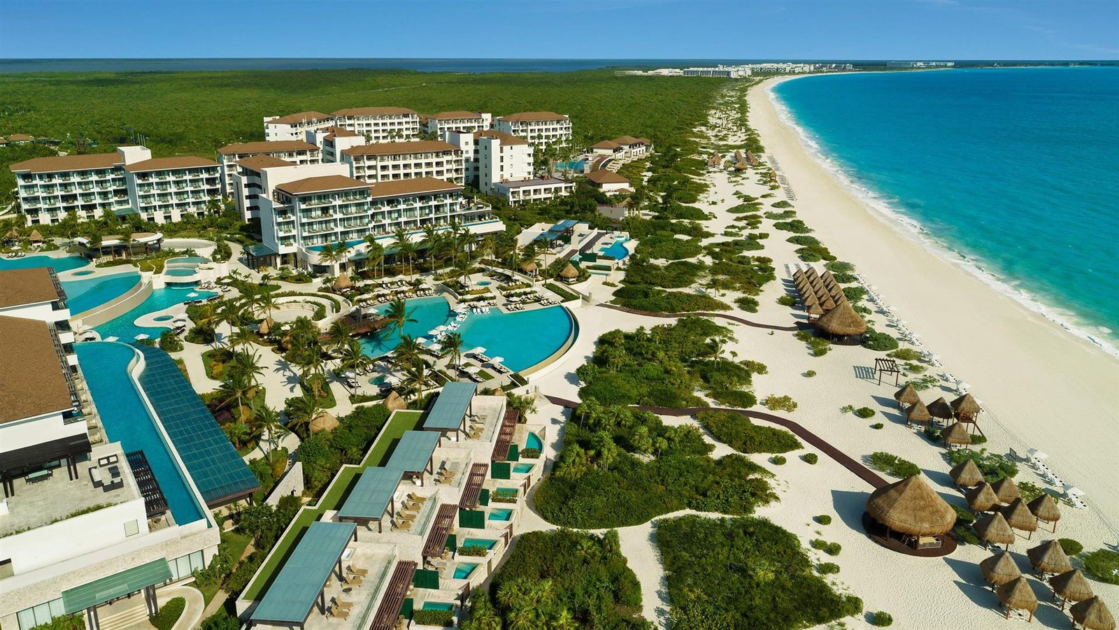 Boda en Dreams Playa Mujeres Golf & Spa Resort, Cancún, Quintana Roo — hotel de playa todo incluido para bodas y eventos en México