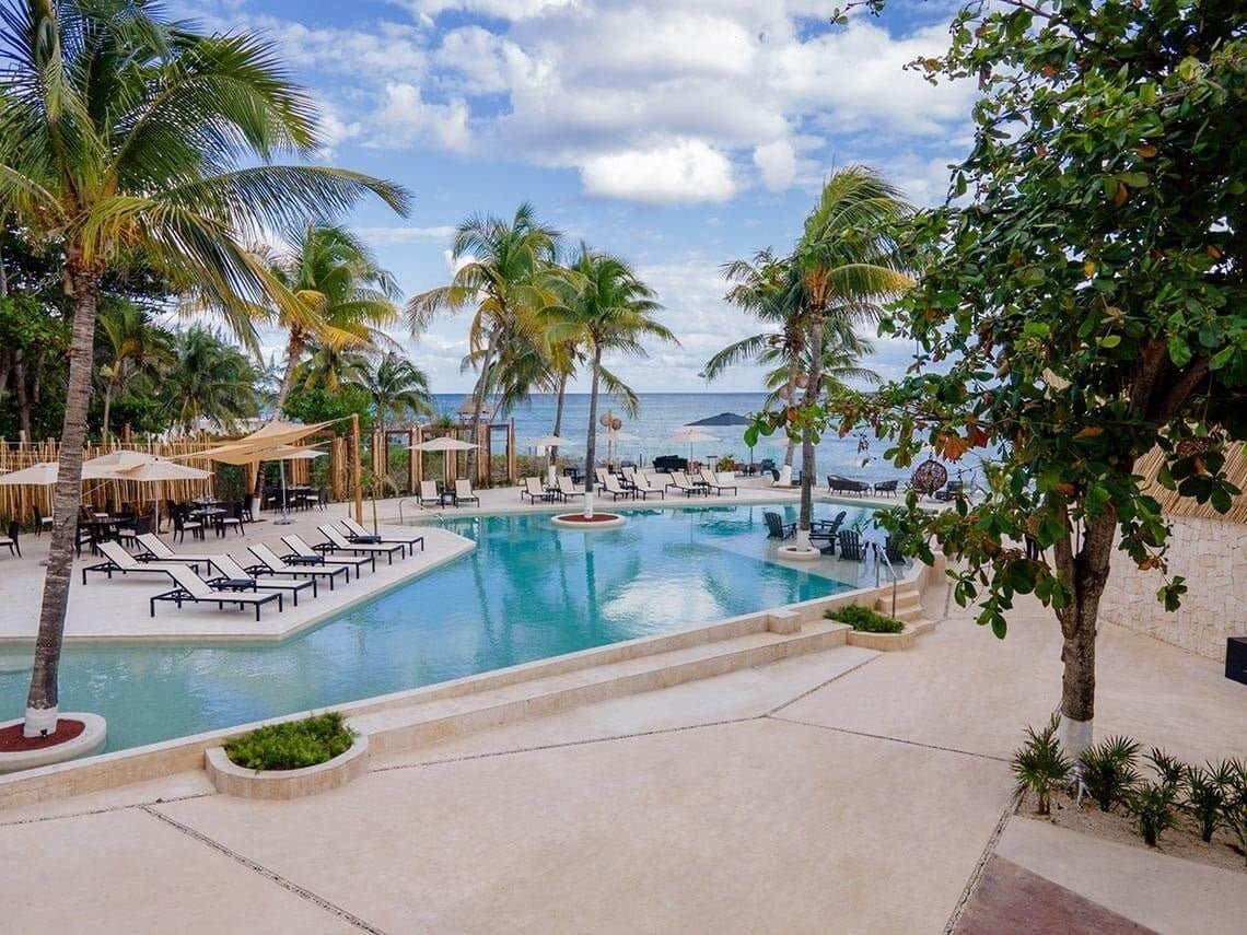 Boda en The Fives Beach Hotel & Residences — Playa del Carmen, Quintana Roo