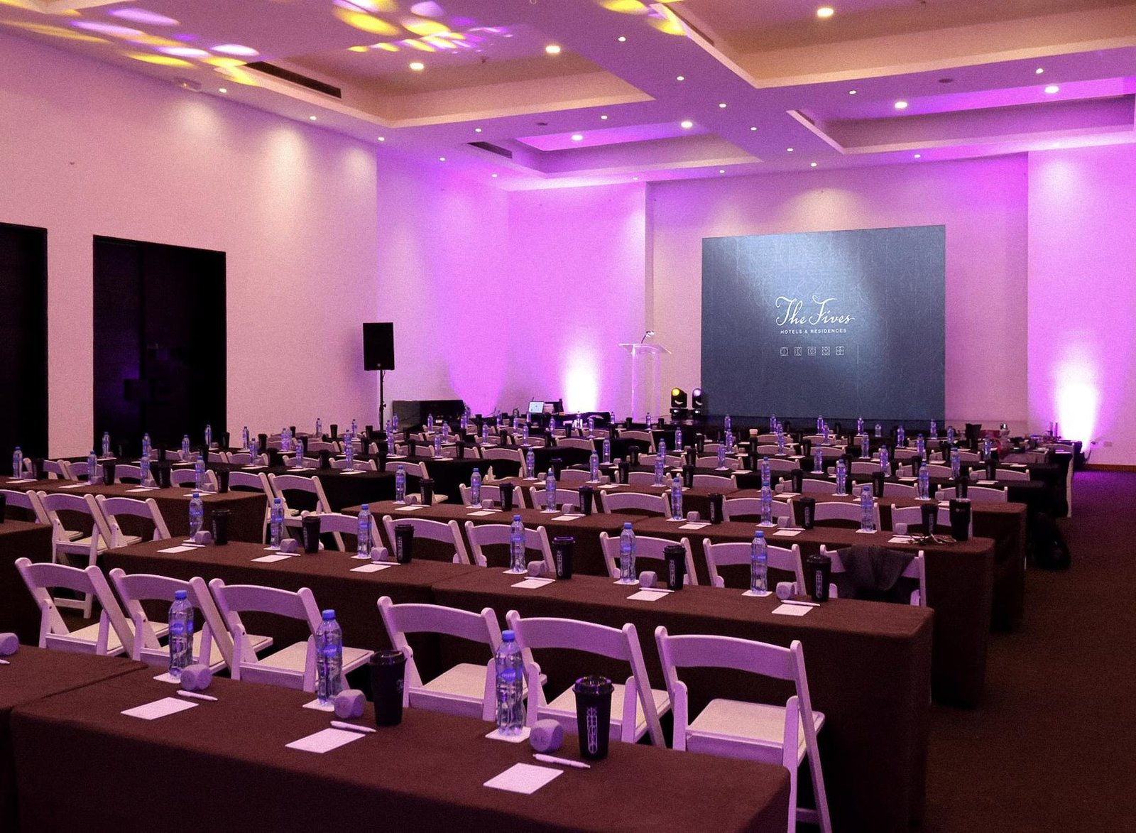 Boda en The Fives Beach Hotel & Residences, Playa del Carmen, Quintana Roo
