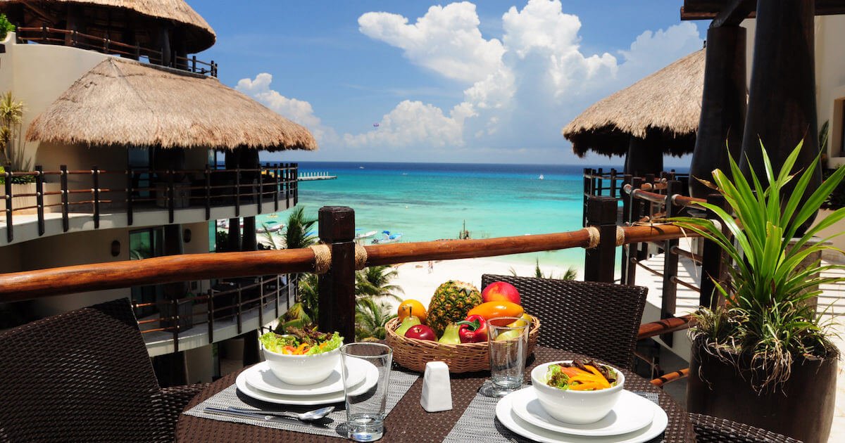 Vista del venue El Taj Oceanfront & Beachside Condo Hotel en Playa del Carmen