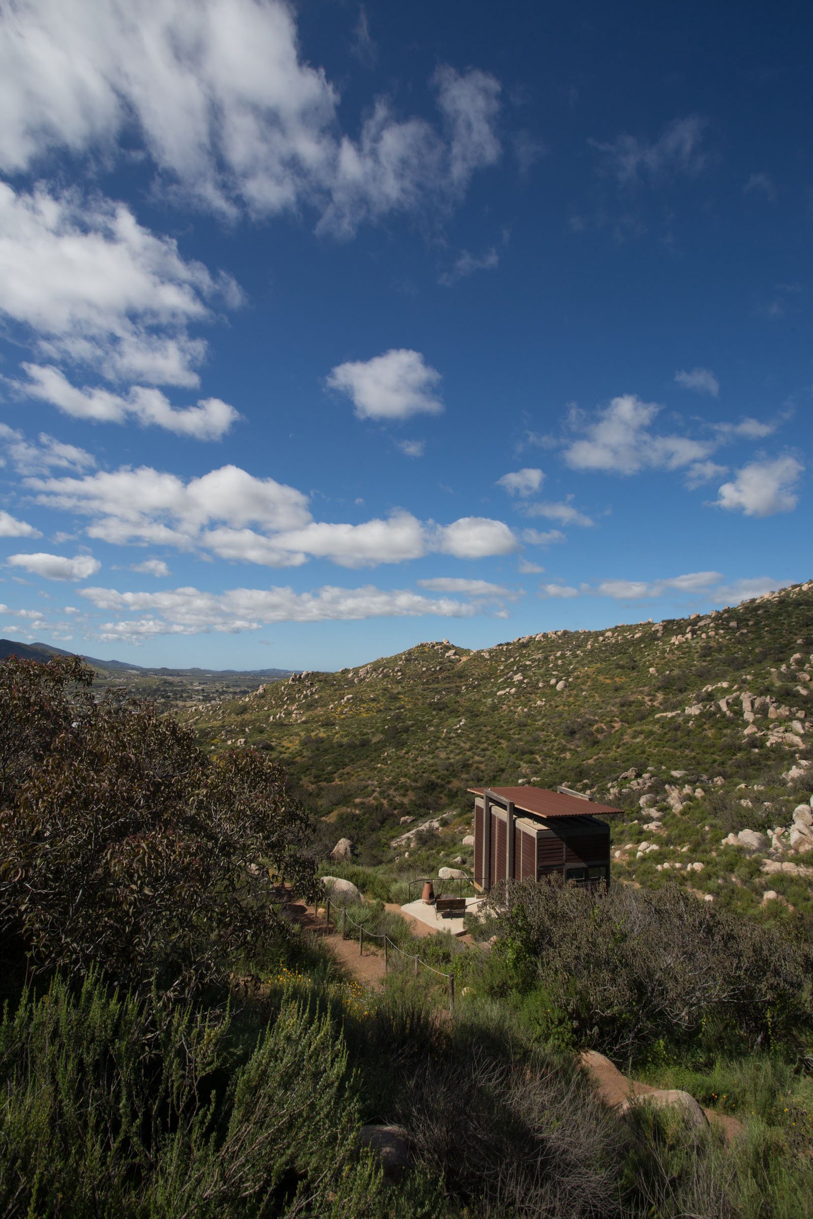 Detalle arquitectónico de Encuentro Guadalupe — Valle de Guadalupe