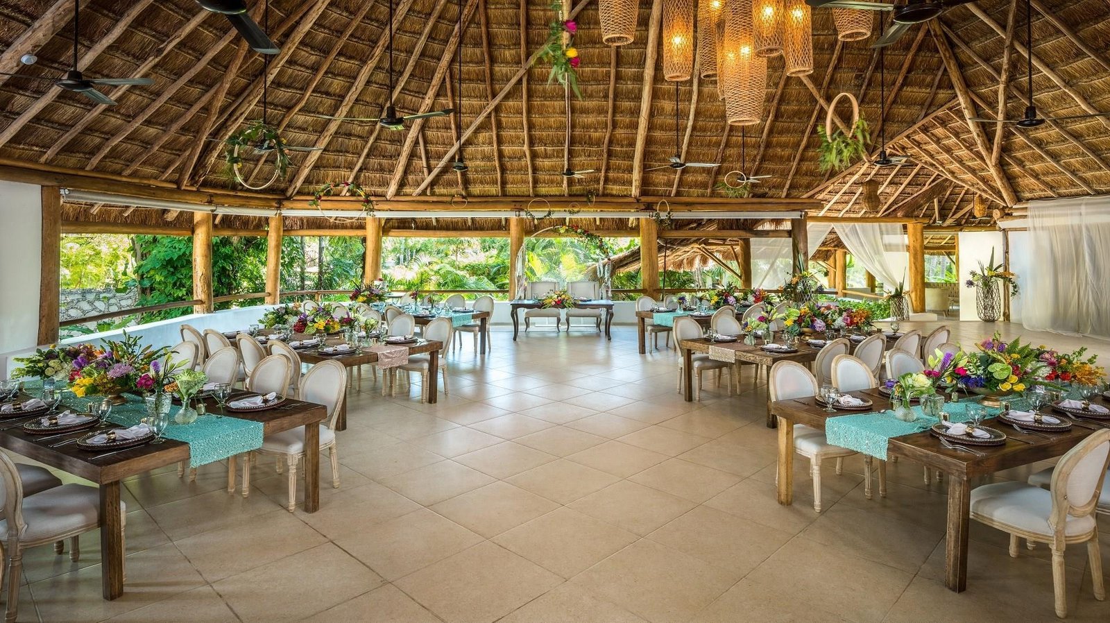 Vista del venue Mahekal Beach Resort en Cancun