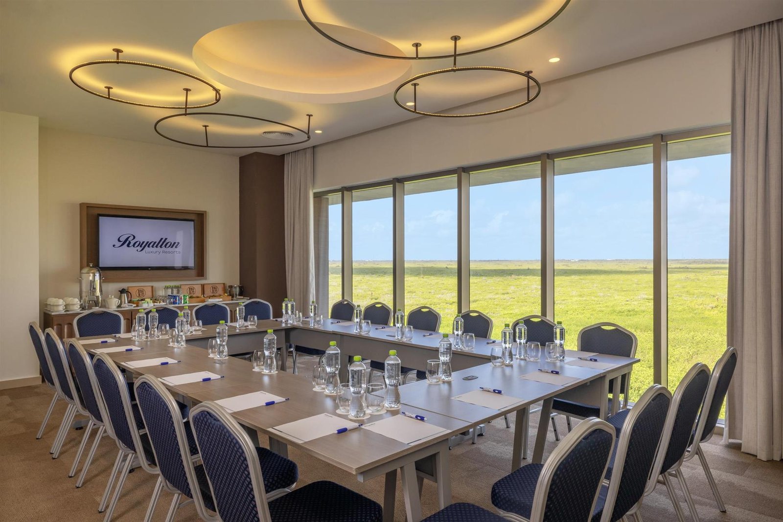 Vista del venue Royalton Splash Riviera Cancun, An Autograph Collection All-Inclusive Resort en Puerto Morelos
